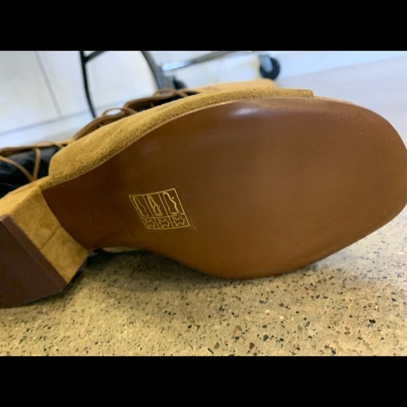 Saint Laurent lace up heeled sandal - Picture 2 of 7